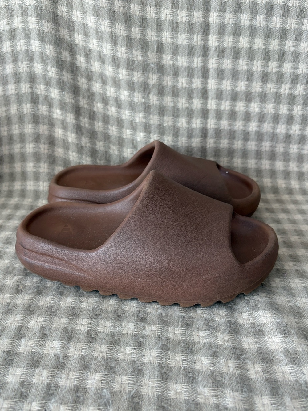 ADIDAS YEEZY FLAX BROWN SLIDES KIDS 5